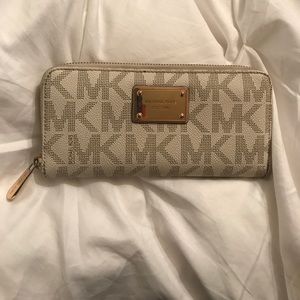 Michael Kors logo wallet